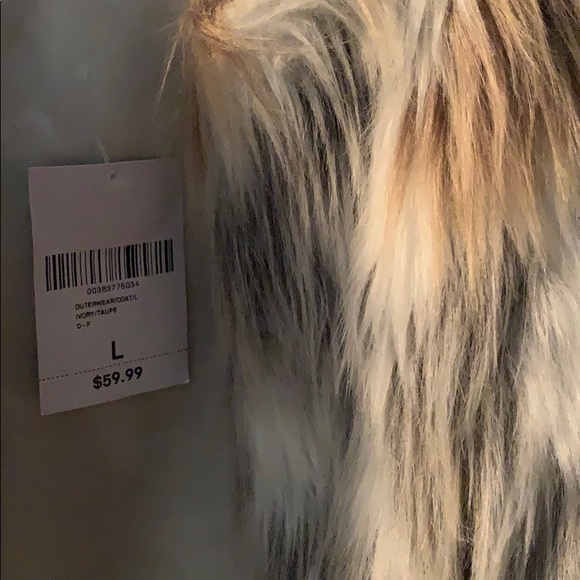 Faux fur jacket - Picture 3 of 4